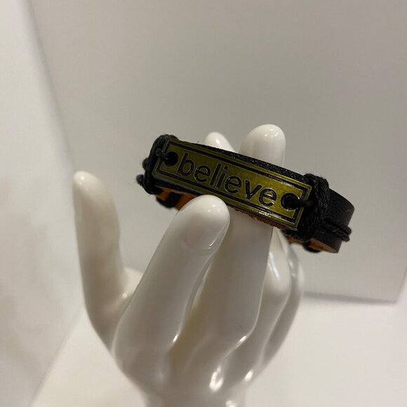 Adjustable Believe Bracelet made of genuine Leather & Metal Plate - Picture 2 of 13